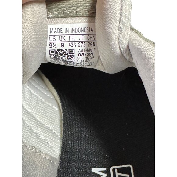 Adidas Men's Sneakers Size 9.5 NWOB - Picture 9 of 9